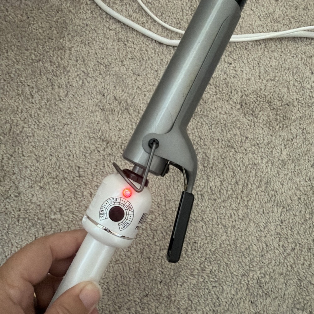 Hot Tools Professional 1.5" Nano Ceramic Salon Hair Curling Iron - Picture 6 of 6